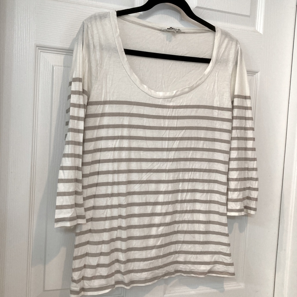 Large Banana Republic 3/4 sleeve T-Shirt